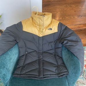 Northface womens puffer Lg